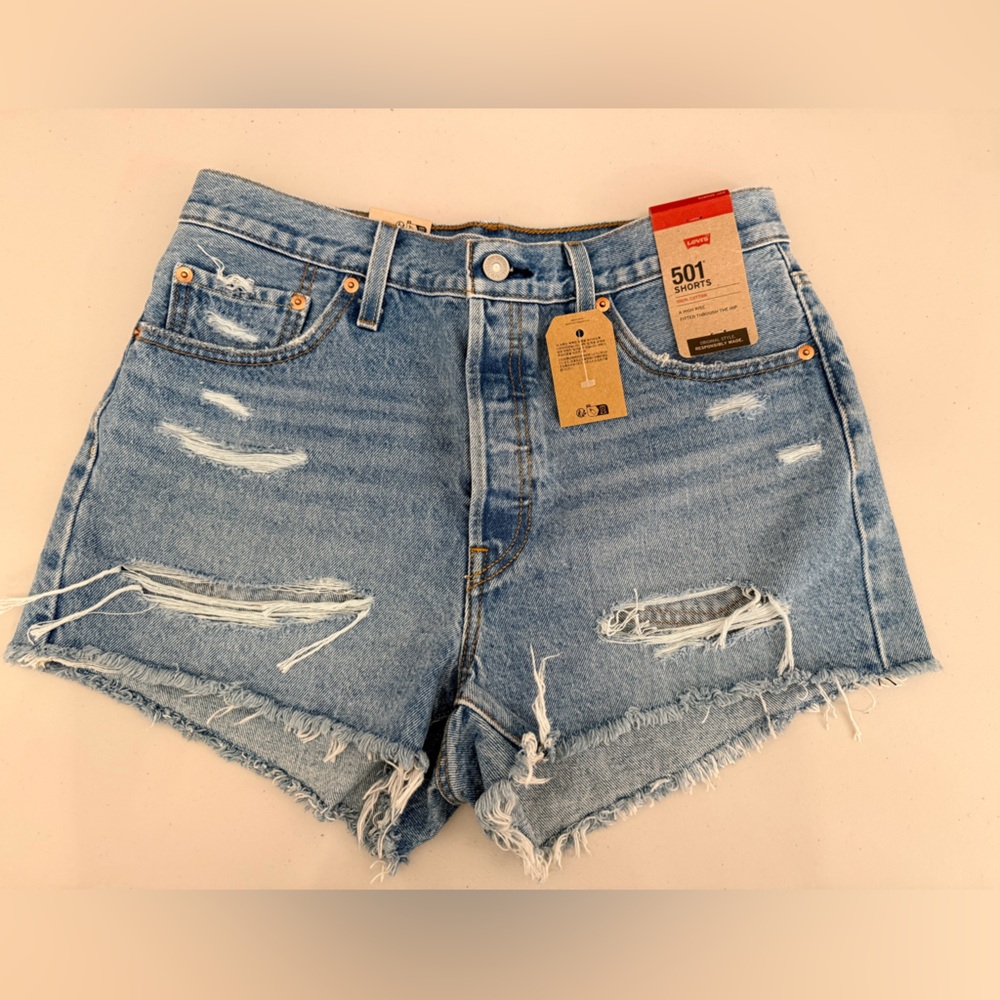 *NWT* Levi's 501 Women's Light Blue Jean Shorts Size 29